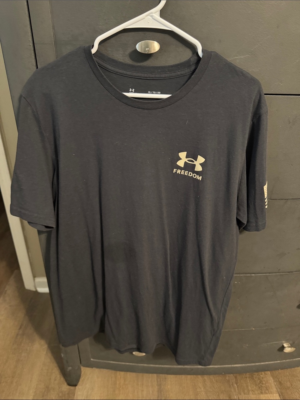 Under Armour Men’s Black T-Shirt with Gold Freedom Logo